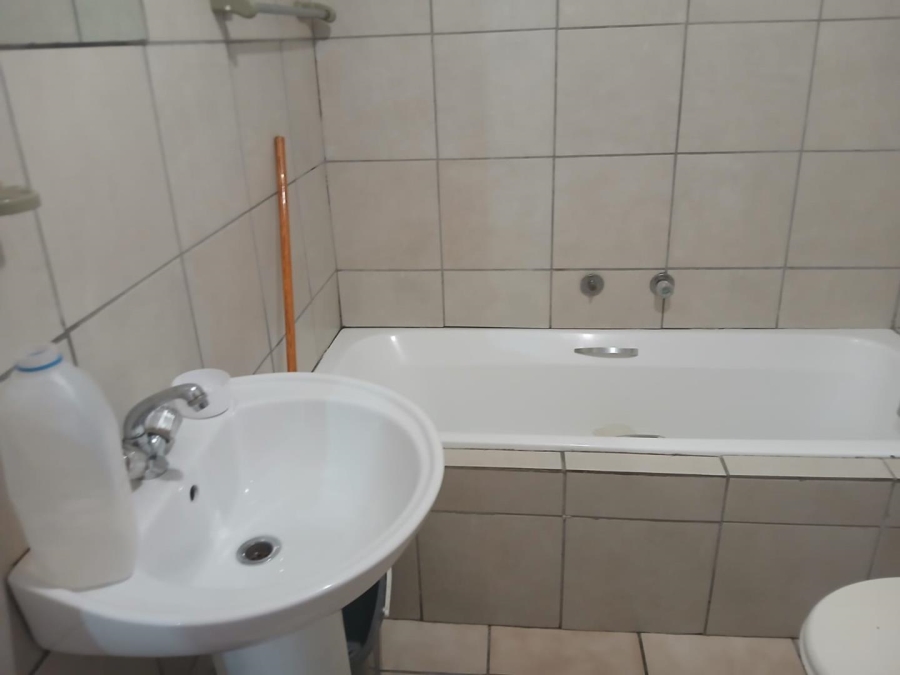 2 Bedroom Property for Sale in Bellville Park Western Cape